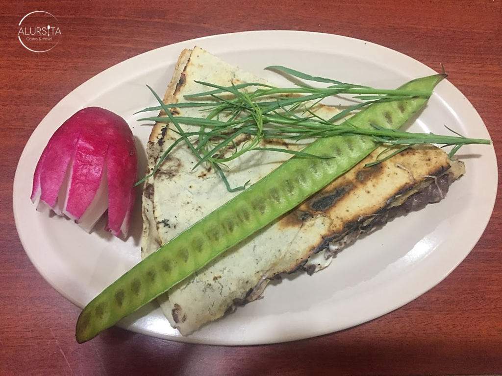 7 lugares en donde debes comer en Oaxaca Tlayudas Doña Flavia
